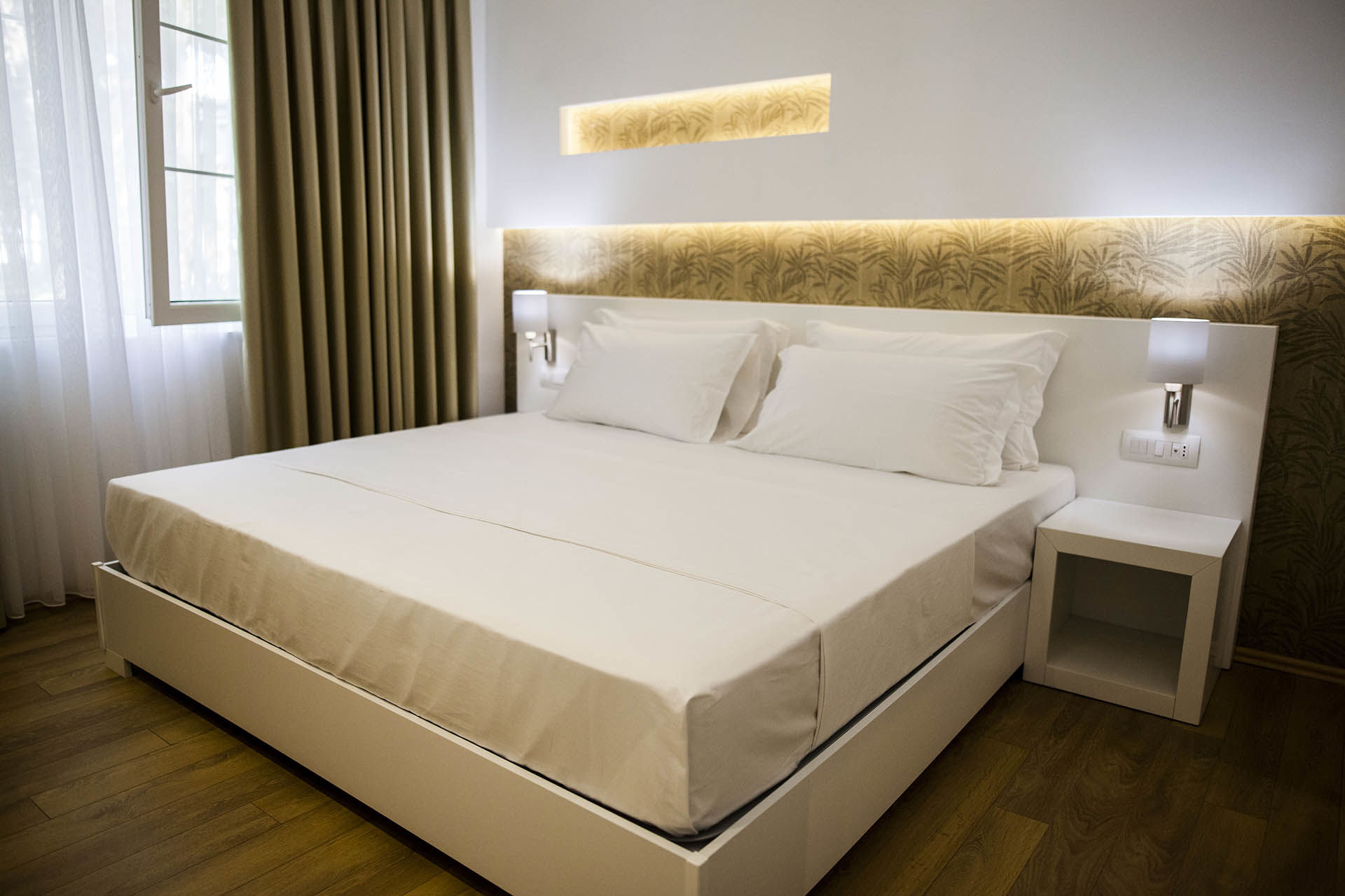 Prestige Durres Отель